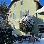 U Vaclava Bed & Breakfast 3*